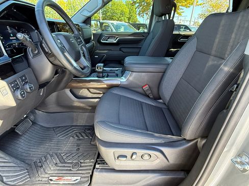 Used 2024 Chevrolet Silverado 1500 LT Trail Boss w/ Convenience Package II image 12