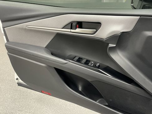 Certified 2025 Toyota Camry SE image 14