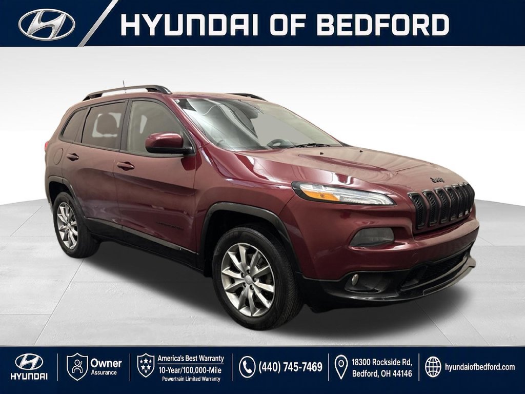 Used 2018 Jeep Cherokee Latitude AWD/4WD image 3