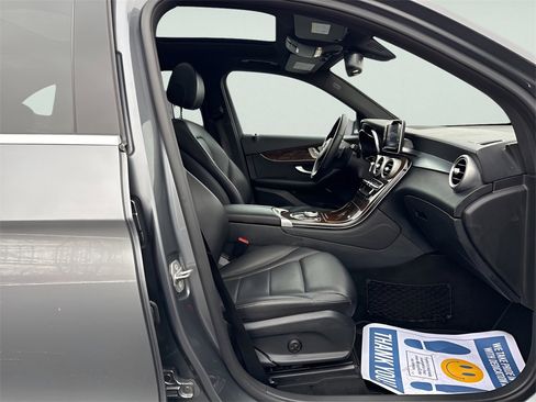 Used 2018 Mercedes-Benz GLC 300 GLC 300 image 10
