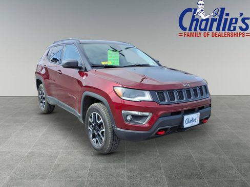 Used 2020 Jeep Compass Trailhawk w/ Leather Interior Group AWD/4WD image 3