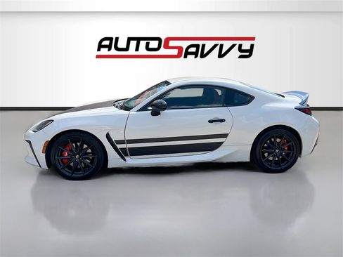 Used 2024 Toyota GR86 TRUENO Edition image 4