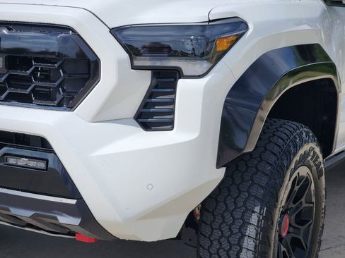 Used 2026 Toyota Tacoma TRD Pro AWD/4WD image 9