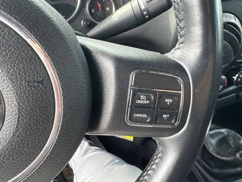 Used 2015 Jeep Wrangler Unlimited Sport w/ Quick Order Package 23S AWD/4WD image 19