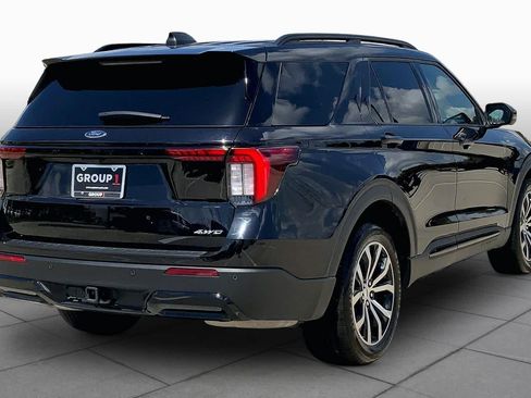 Used 2025 Ford Explorer ST-Line AWD/4WD image 13
