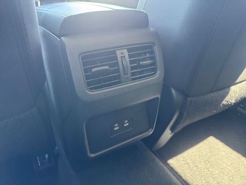 Used 2025 Nissan Rogue SV FWD image 20