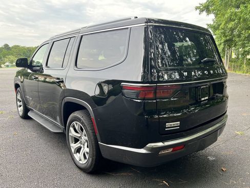 Used 2022 Jeep Wagoneer Series II AWD/4WD image 5