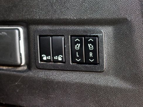 Used 2022 Chevrolet Tahoe RST w/ Luxury Package image 20