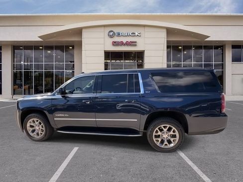 Certified 2020 GMC Yukon XL SLT w/ HD Trailering Package RWD image 9