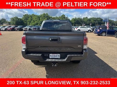Used 2020 Toyota Tacoma TRD Sport AWD/4WD image 11
