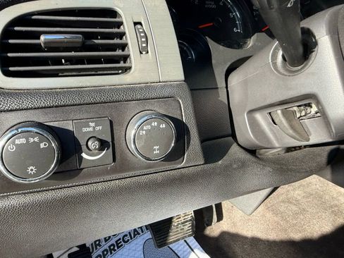 Used 2008 Chevrolet Suburban LS w/ Convenience Package 1 image 14