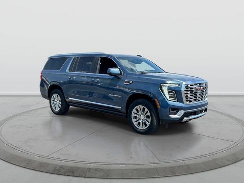 New 2026 GMC Yukon XL Denali w/ Sun & Power Step Package AWD/4WD image 2