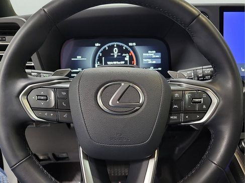 Used 2025 Lexus GX 550 w/ Accessory Package (2T) image 18