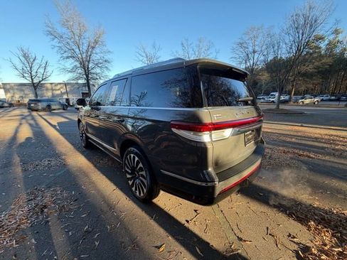 Certified 2023 Lincoln Navigator Black Label image 5