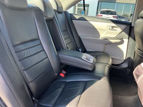 Used 2017 Toyota Camry SE image 27