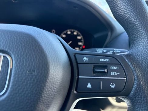 Certified 2023 Honda HR-V LX image 23