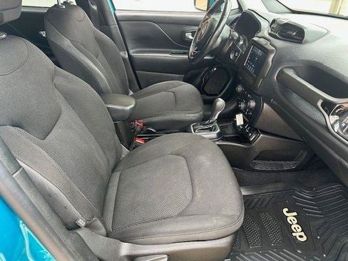 Used 2020 Jeep Renegade Altitude FWD image 16