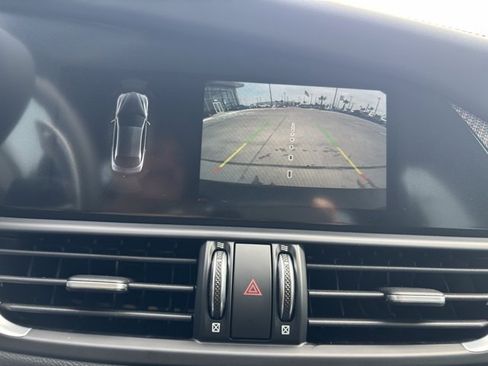 Used 2024 Alfa Romeo Giulia Quadrifoglio image 14