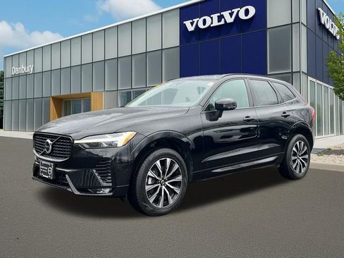 Certified 2025 Volvo XC60 B5 Core image 1