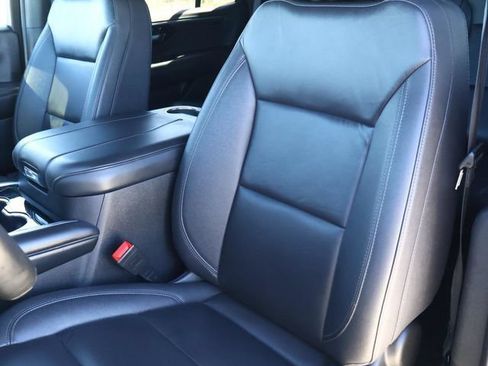 Used 2025 Chevrolet Tahoe Z71 AWD/4WD image 13