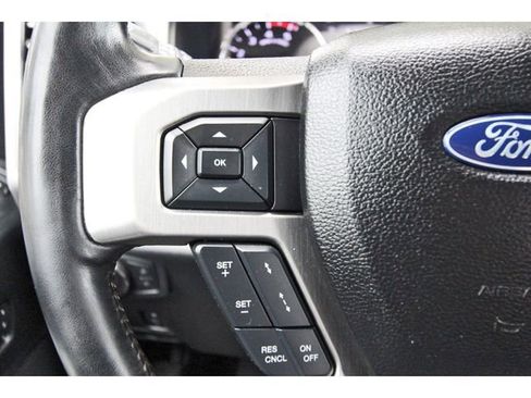 Certified 2019 Ford F250 Platinum w/ Platinum Ultimate Package AWD/4WD image 18