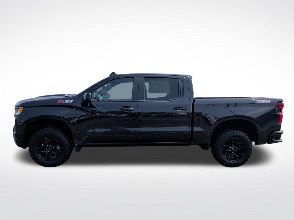 Used 2023 Chevrolet Silverado 1500 LT Trail Boss w/ LT Trail Boss Premium Package AWD/4WD image 13