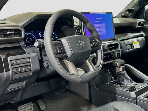 New 2026 Toyota 4Runner Limited AWD/4WD image 9