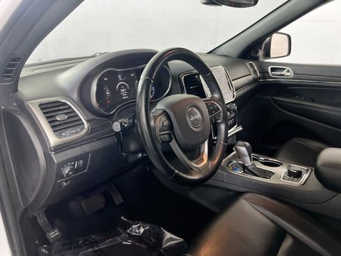 Used 2022 Jeep Grand Cherokee Limited image 9