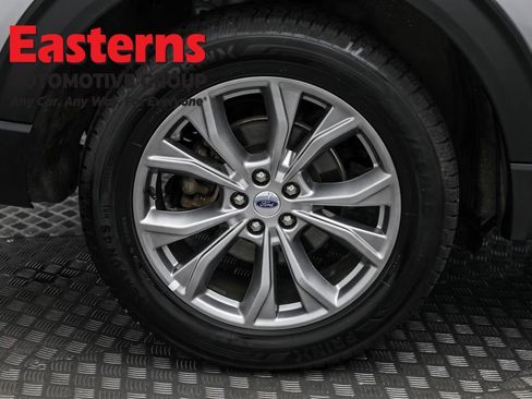 Used 2023 Ford Explorer Limited image 35