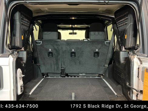 Used 2019 Jeep Wrangler Unlimited Rubicon w/ Cold Weather Group AWD/4WD image 22