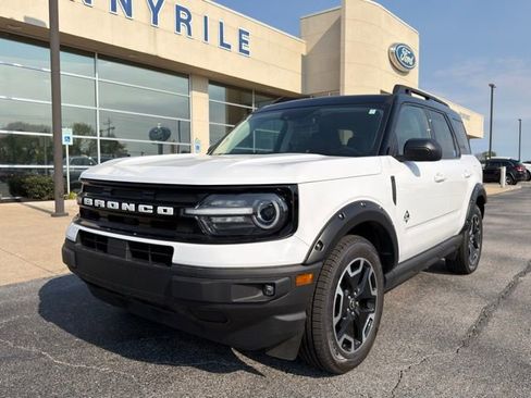 Certified 2022 Ford Bronco Sport Outer Banks w/ Tech Package AWD/4WD image 1