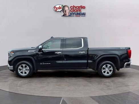 Used 2025 GMC Sierra 1500 SLT AWD/4WD image 2