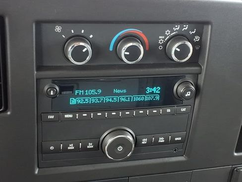 Used 2019 Chevrolet Express 3500 w/ Power Convenience Package RWD image 22