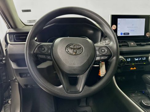 Used 2025 Toyota RAV4 LE AWD/4WD image 12