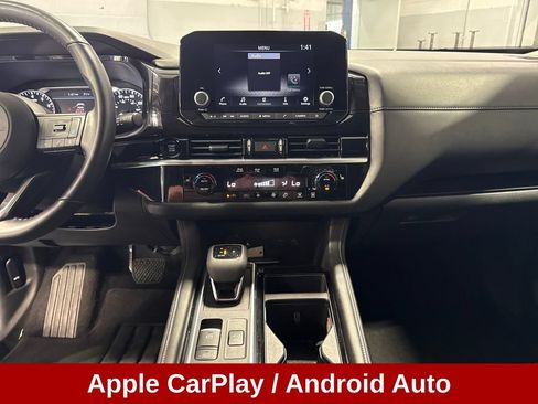 Used 2025 Nissan Pathfinder SV AWD/4WD image 10