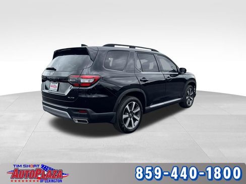 Used 2025 Honda Pilot Elite image 8