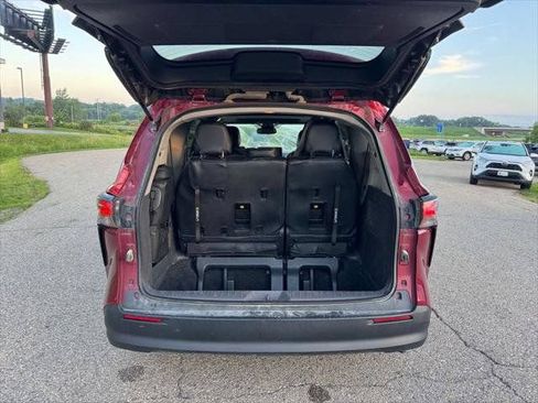 Used 2021 Toyota Sienna LE w/ LE Plus Package AWD/4WD image 34