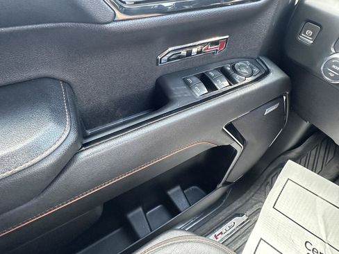 Used 2023 GMC Sierra 1500 AT4 w/ AT4 Premium Package AWD/4WD image 33