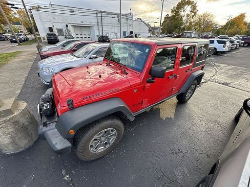 Used 2018 Jeep Wrangler Unlimited Rubicon image 2