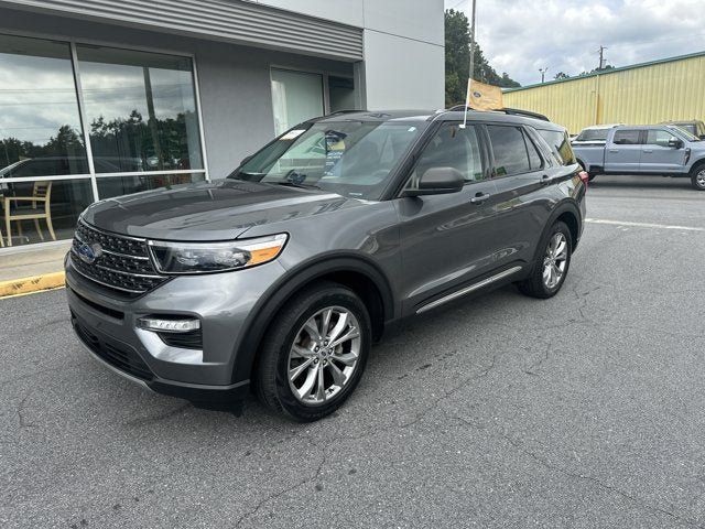 Certified 2023 Ford Explorer XLT w/ Equipment Group 202A RWD image 2