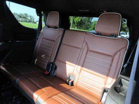 Certified 2023 GMC Yukon Denali Ultimate AWD/4WD image 27