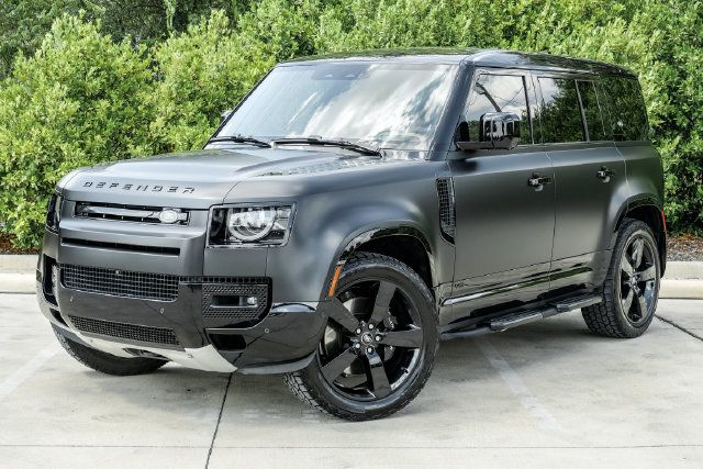 Used 2024 Land Rover Defender 110 V8 AWD/4WD image 2