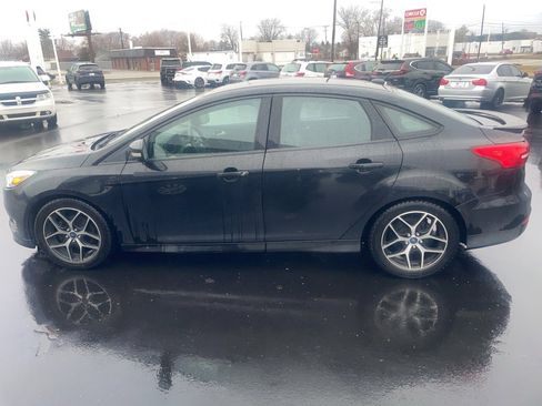 Used 2015 Ford Focus SE w/ SE Ecoboost Package image 9