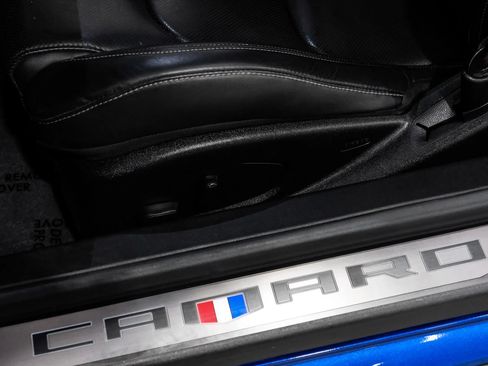 Used 2017 Chevrolet Camaro SS RWD image 36