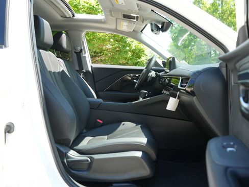 Certified 2026 Acura ADX AWD image 30