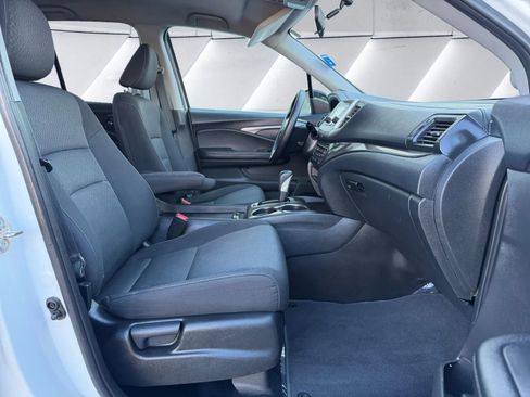 Used 2019 Honda Ridgeline Sport image 15
