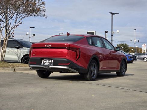New 2025 Kia K4 LXS image 4