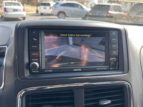 Used 2017 Dodge Grand Caravan GT image 21