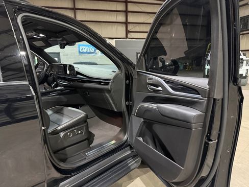 Used 2023 Cadillac Escalade Sport AWD/4WD image 25