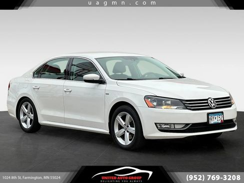 Used 2015 Volkswagen Passat 1.8T S image 1